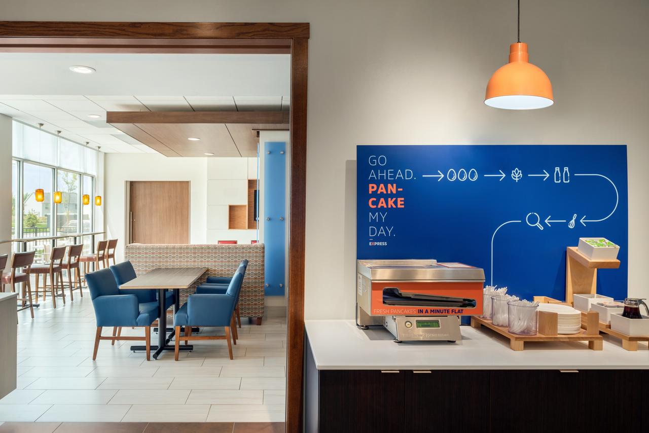 Holiday Inn Express & Suites - West Des Moines - Jordan Creek - thumb 18