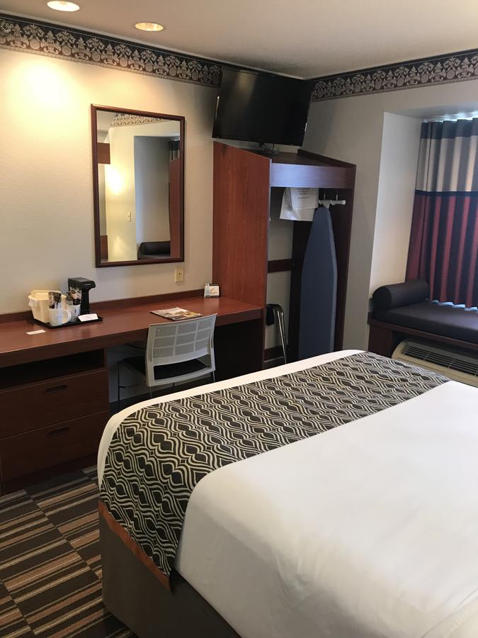 Microtel Inn & Suites Urbandale - thumb 35