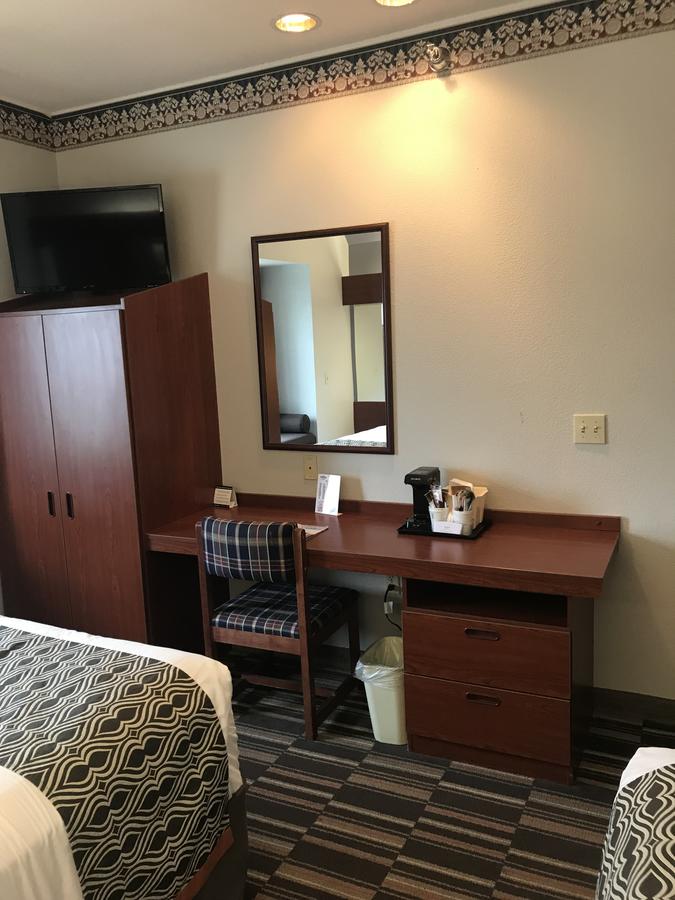 Microtel Inn & Suites Urbandale - thumb 15