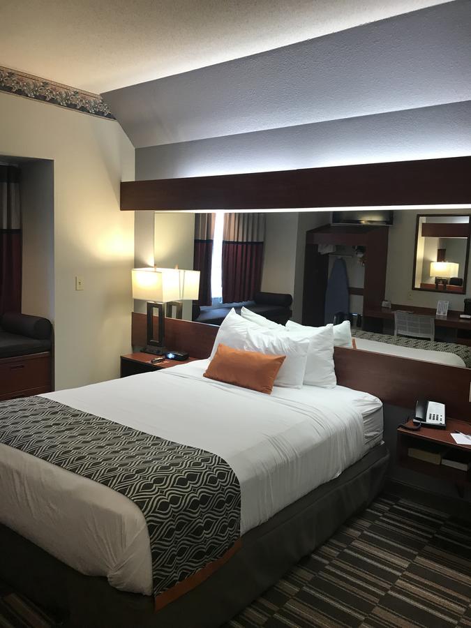 Microtel Inn & Suites Urbandale - thumb 8