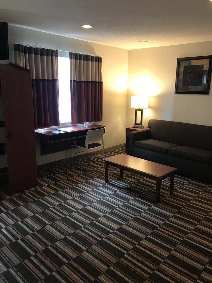 Microtel Inn & Suites Urbandale - thumb 31