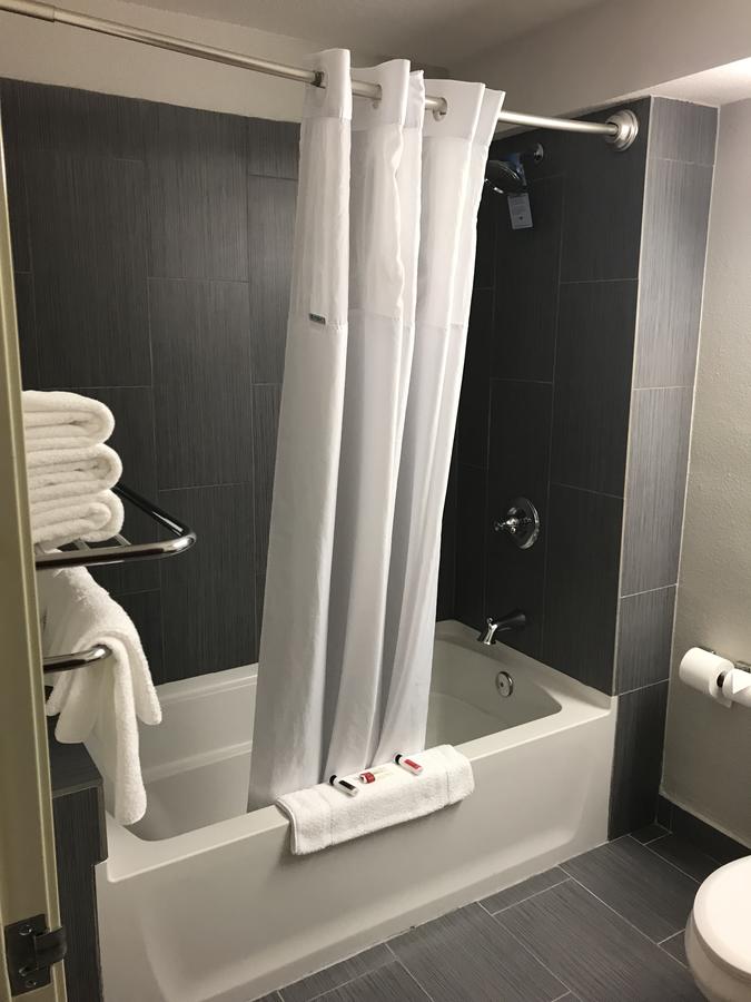 Microtel Inn & Suites Urbandale - thumb 27
