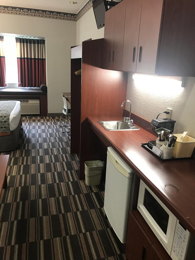 Microtel Inn & Suites Urbandale - thumb 6