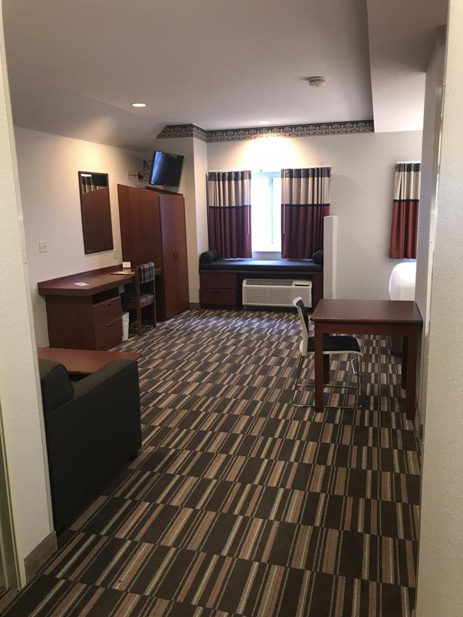 Microtel Inn & Suites Urbandale - thumb 42