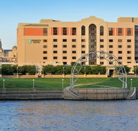 Embassy Suites Des Moines Downtown - Hotels Find