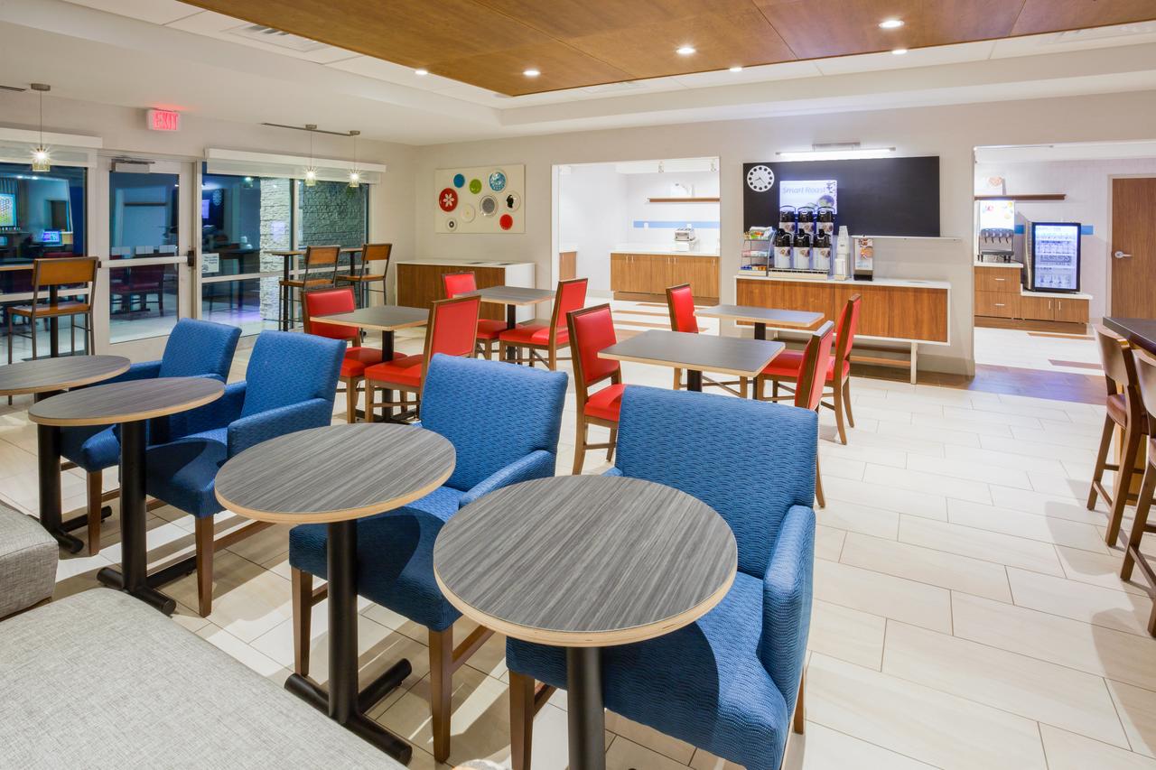 Holiday Inn Express-Des Moines Downtown - thumb 31