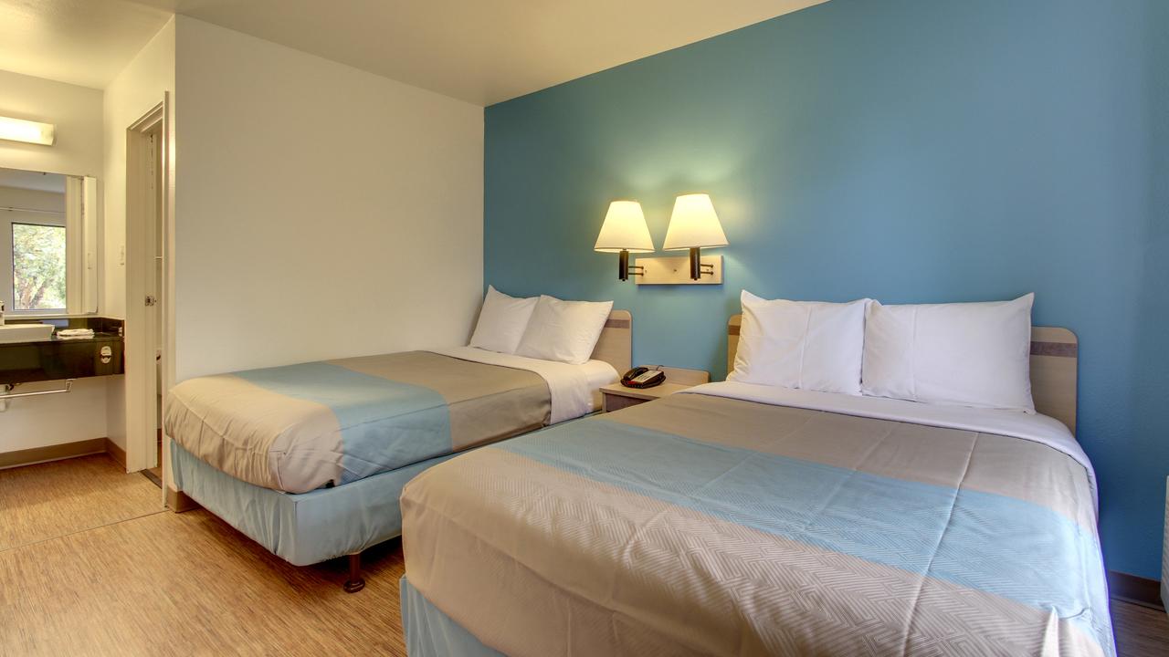 Motel 6 Des Moines North - thumb 23