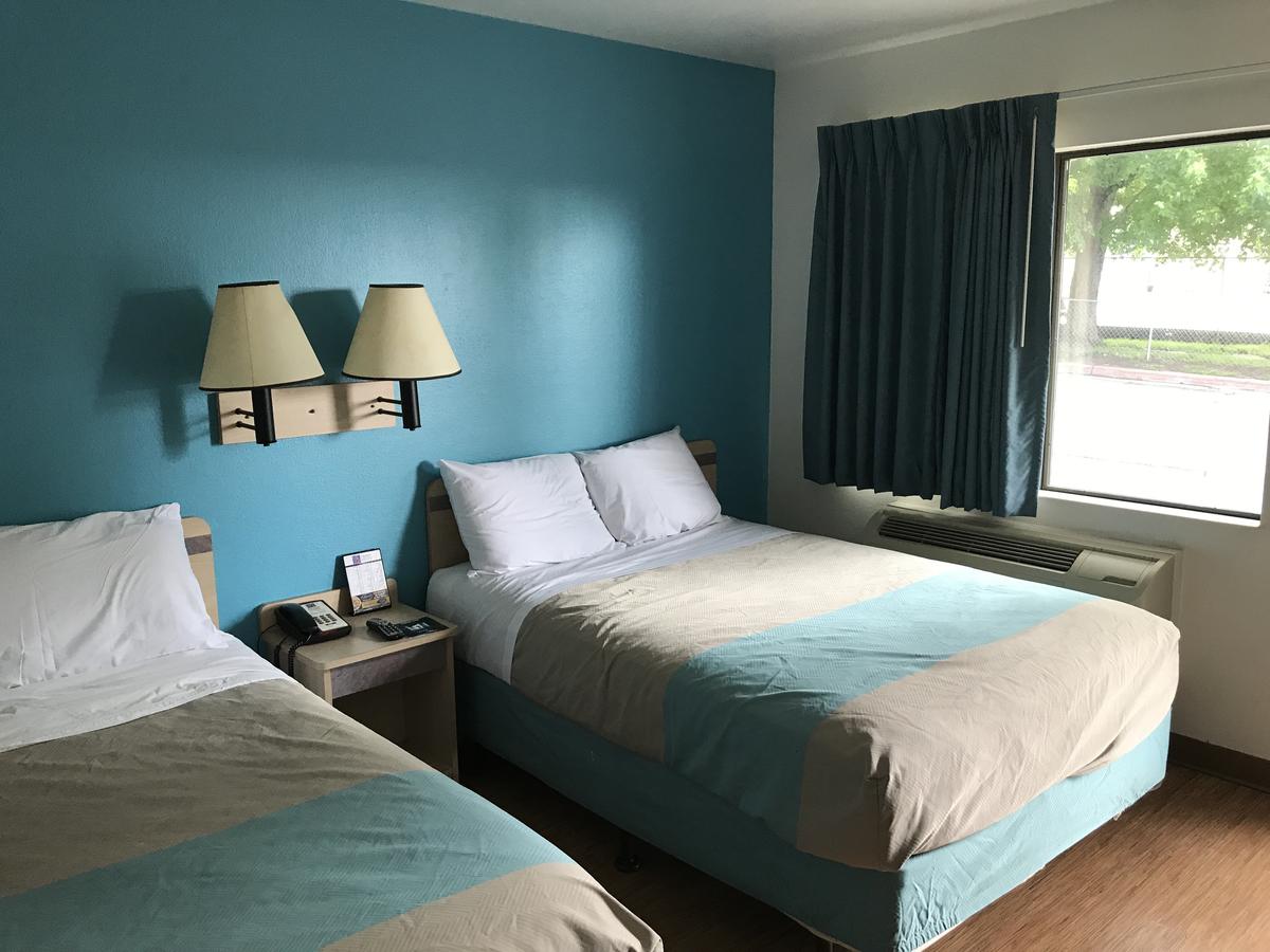 Motel 6 Des Moines North - thumb 13