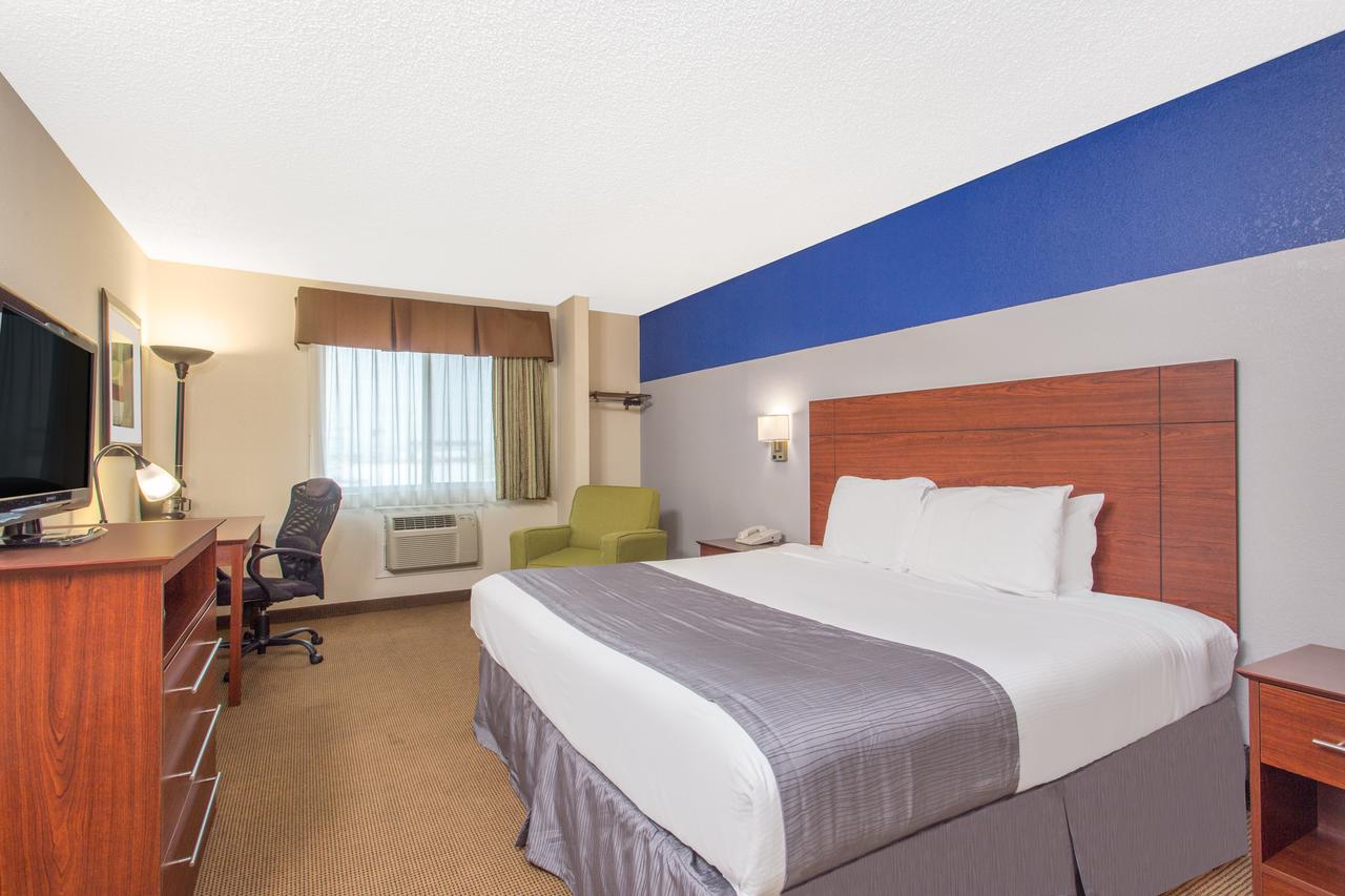 Baymont By Wyndham Dubuque - thumb 12