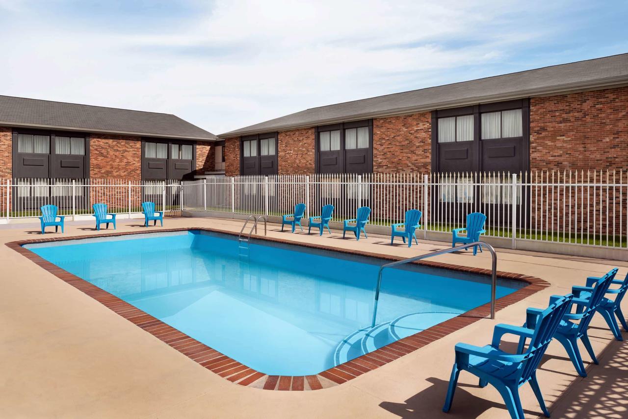 Super 8 By Wyndham Des Moines - thumb 30