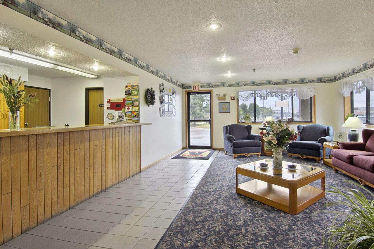 Super 8 By Wyndham Ankeny/Des Moines Area - thumb 0