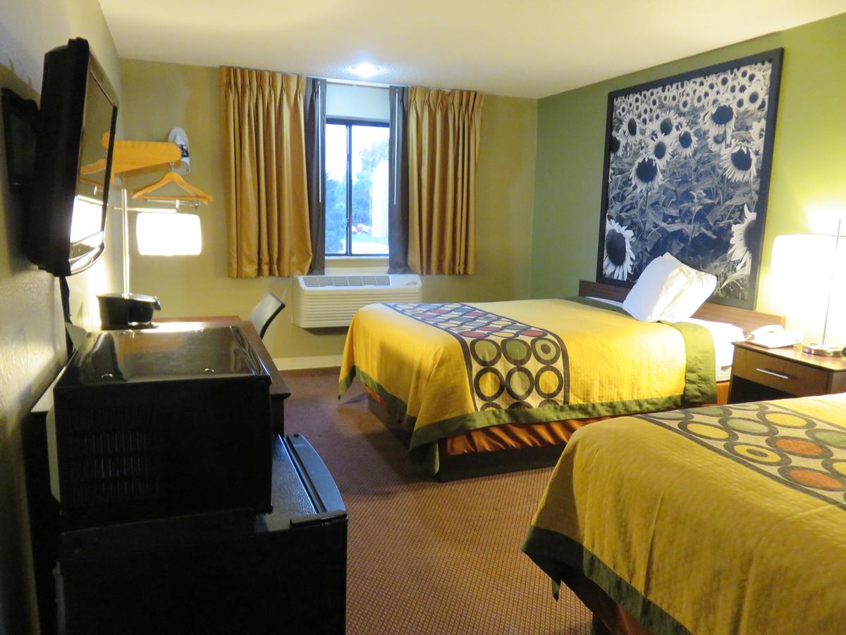 Super 8 By Wyndham Ankeny/Des Moines Area - thumb 6