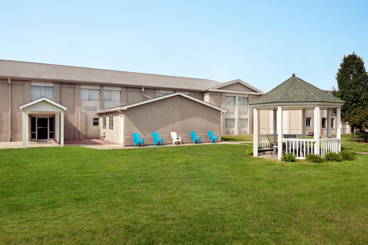 Baymont By Wyndham Des Moines North - thumb 11