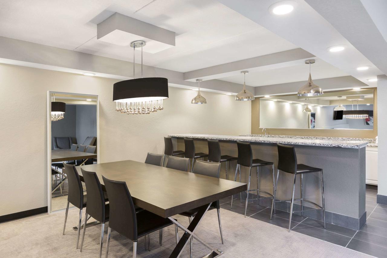 Ramada By Wyndham Des Moines Airport - thumb 31