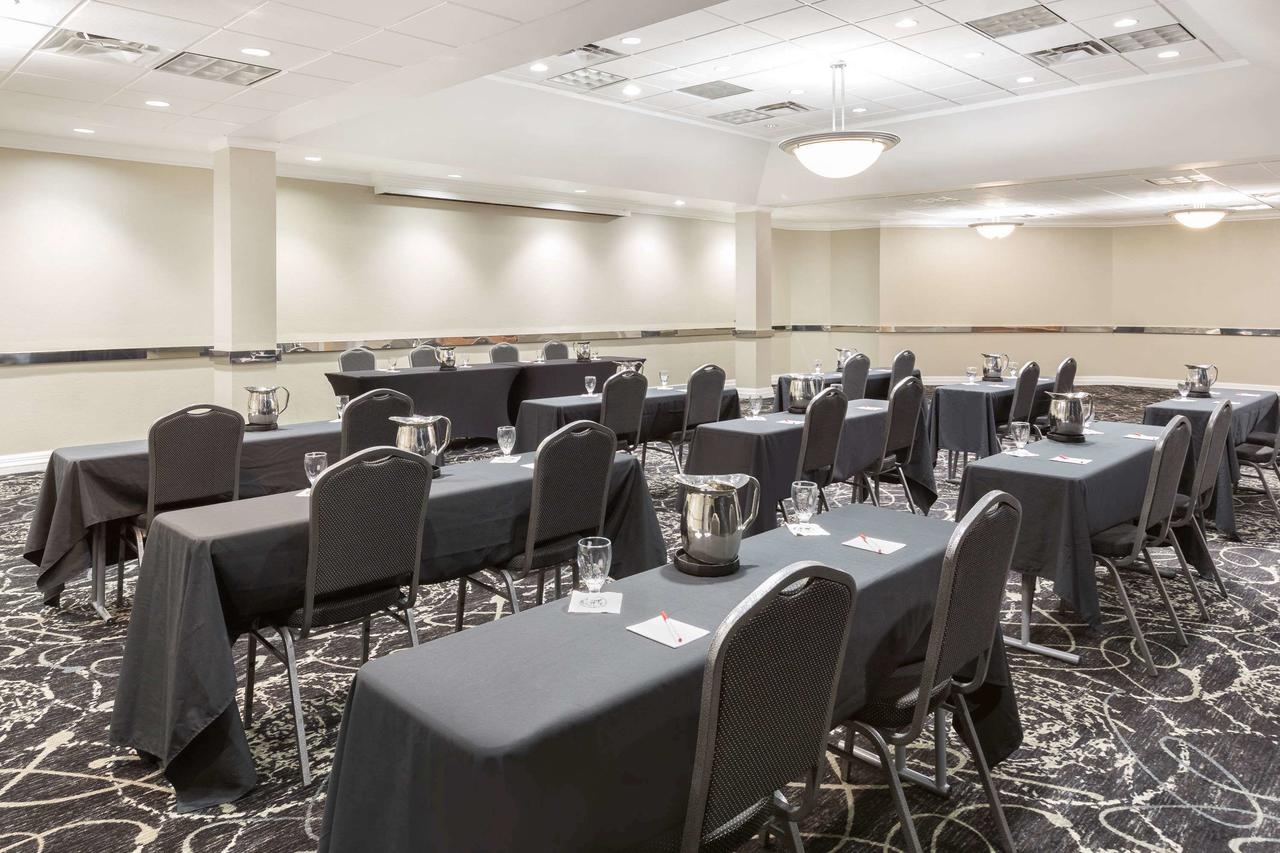 Ramada By Wyndham Des Moines Airport - thumb 41