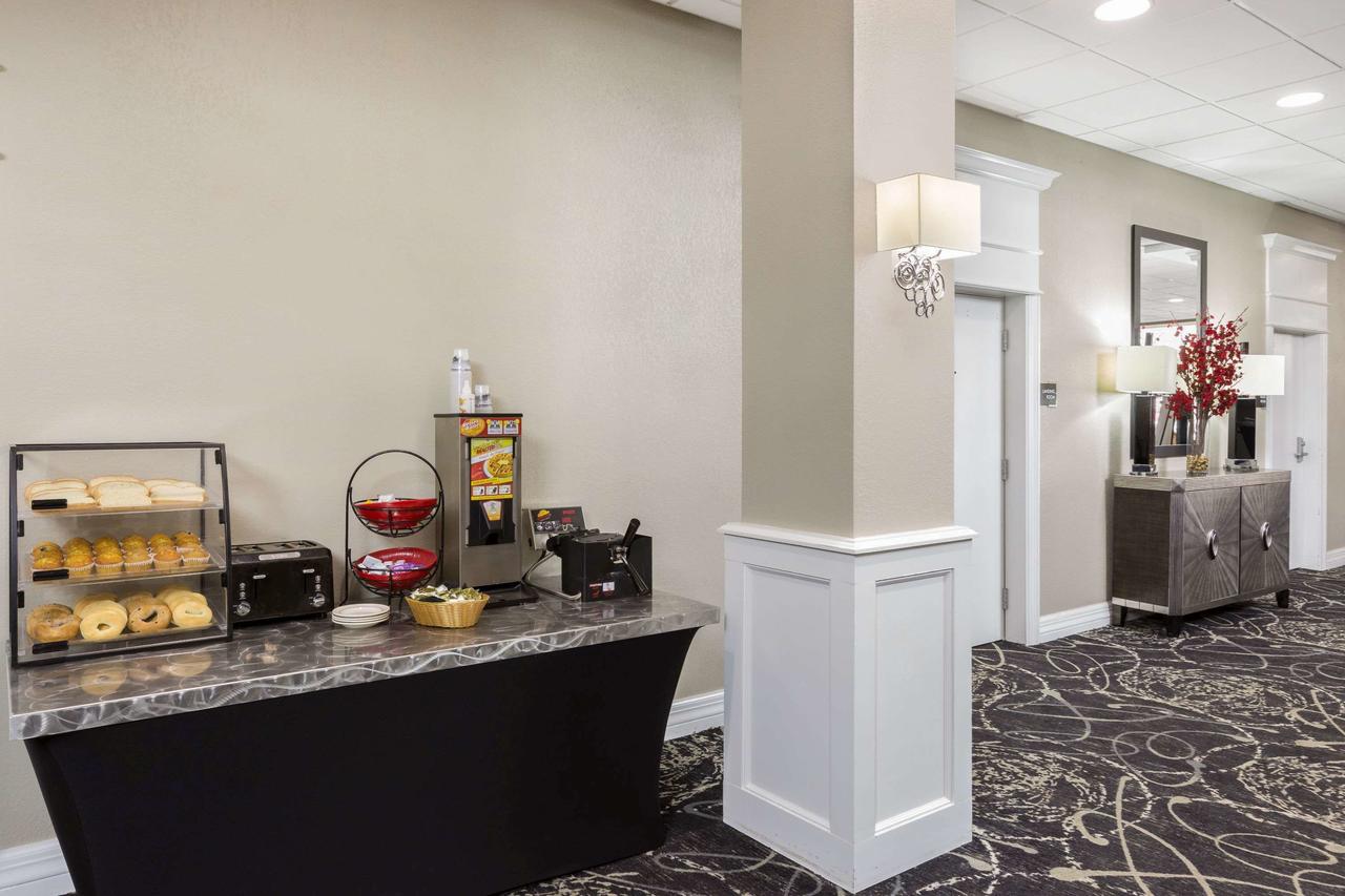 Ramada By Wyndham Des Moines Airport - thumb 44