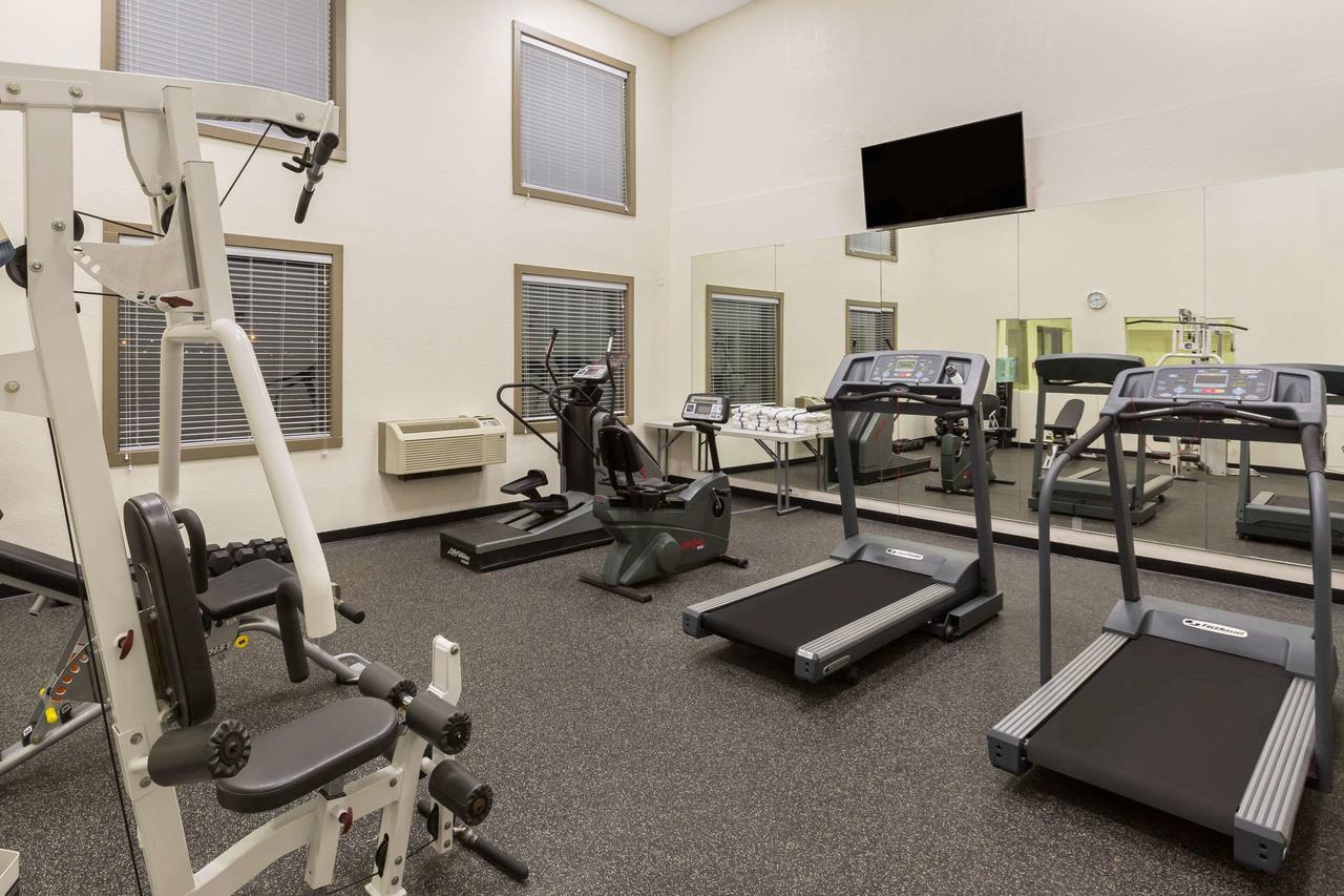 Ramada By Wyndham Des Moines Airport - thumb 38