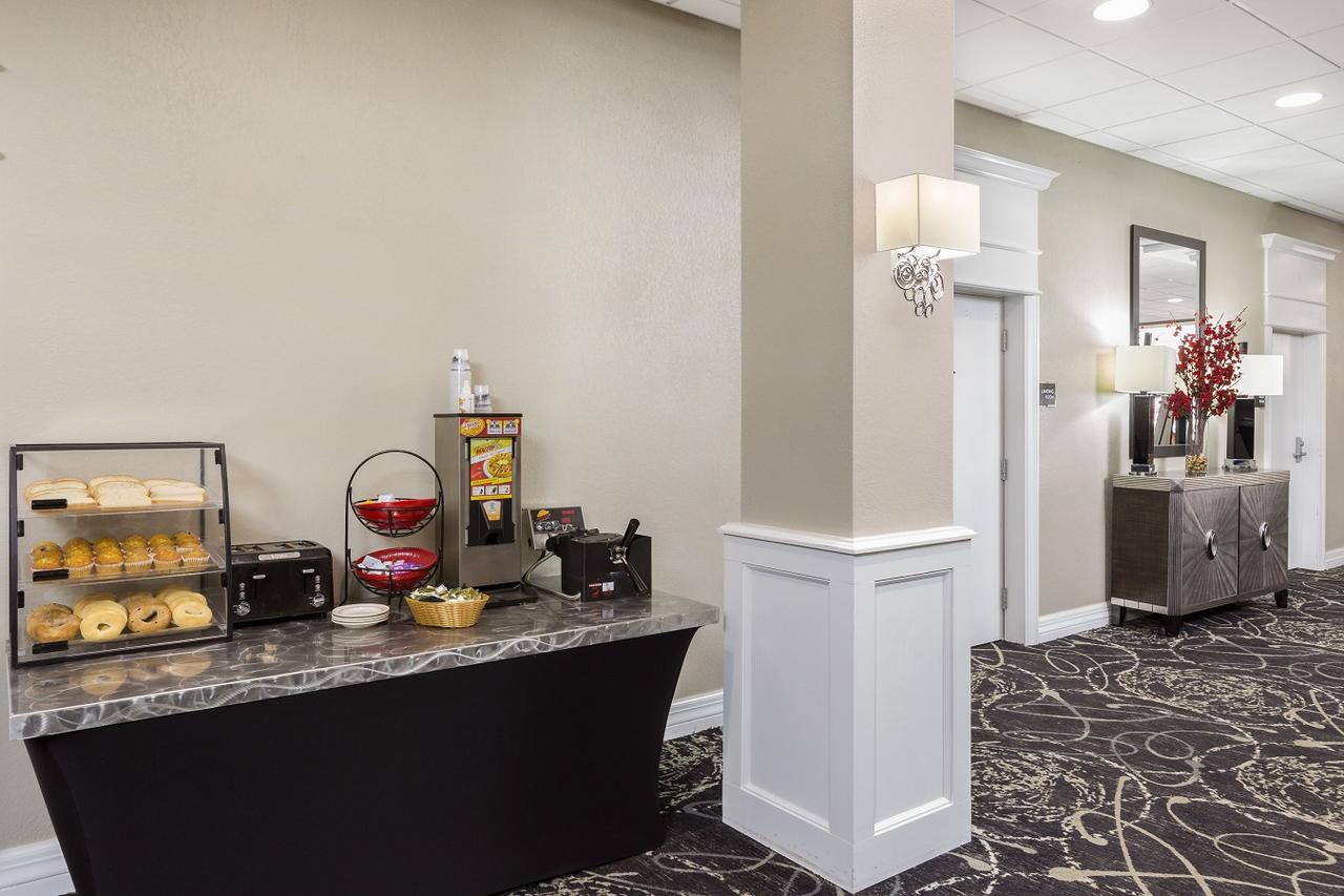 Ramada By Wyndham Des Moines Airport - thumb 10