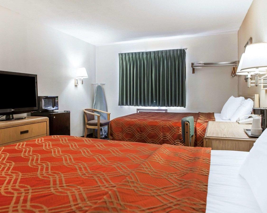 Econo Lodge Inn & Suites Bettendorf - thumb 19