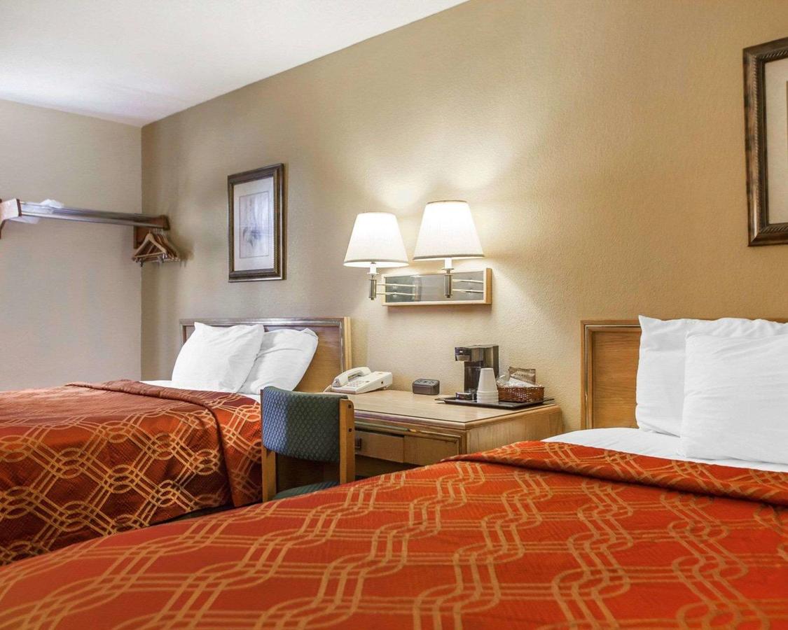 Econo Lodge Inn & Suites Bettendorf - thumb 20