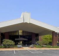 Ramada by Wyndham Bettendorf - Hotels Find