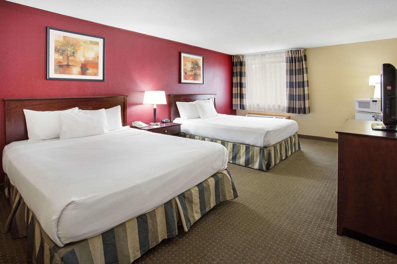 Ramada By Wyndham Bettendorf - thumb 28