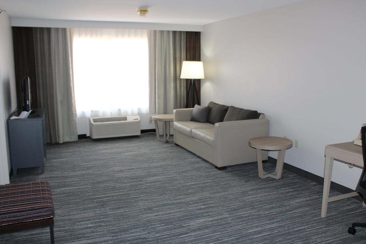Country Inn & Suites By Radisson, Dubuque, IA - thumb 5