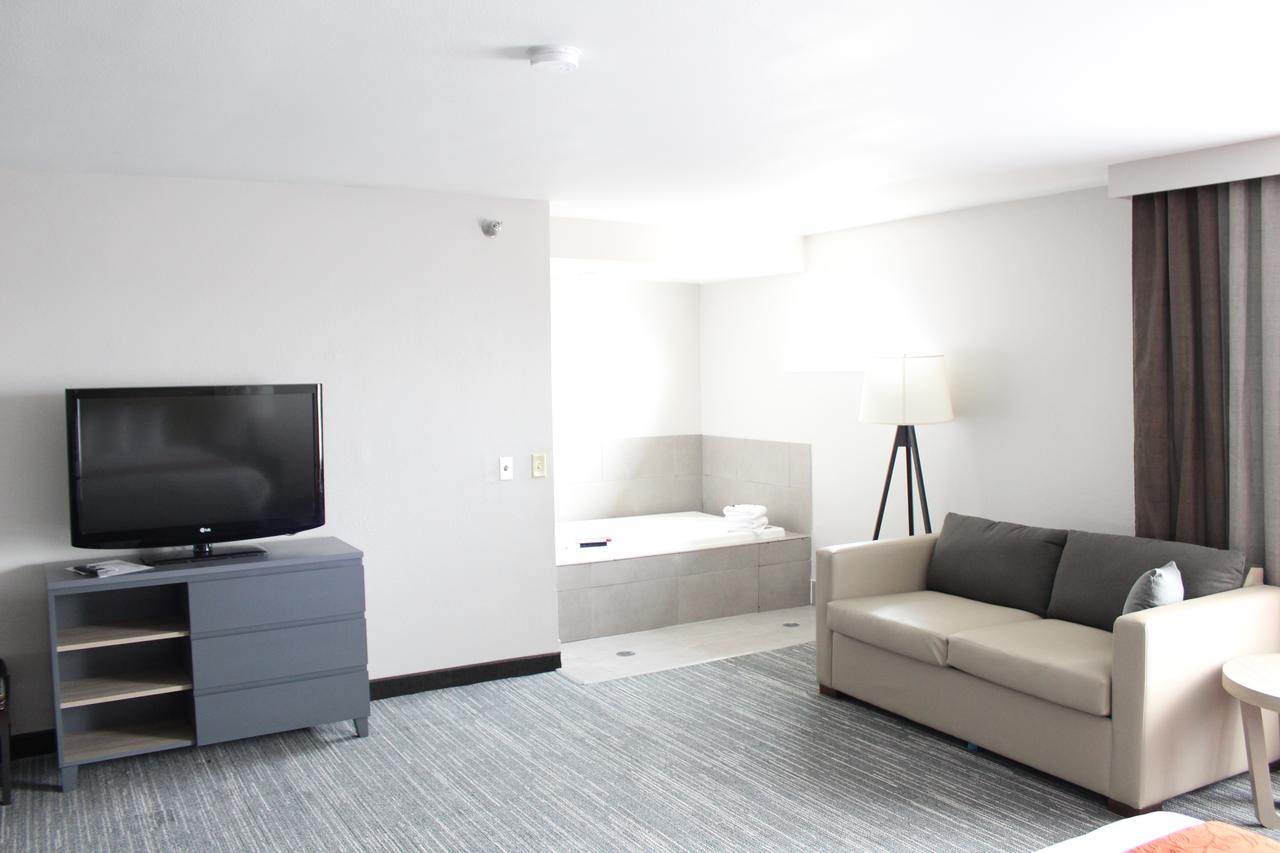 Country Inn & Suites By Radisson, Dubuque, IA - thumb 8