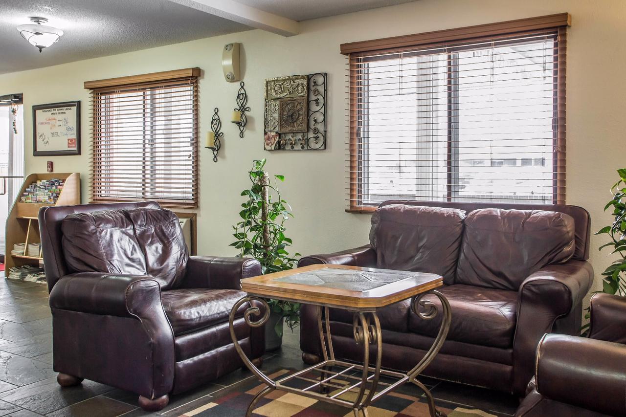 Econo Lodge Inn & Suites Dubuque - thumb 5