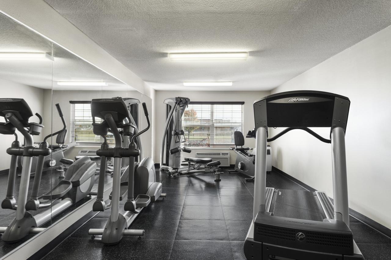 Country Inn & Suites By Radisson, Fort Dodge, IA - thumb 5
