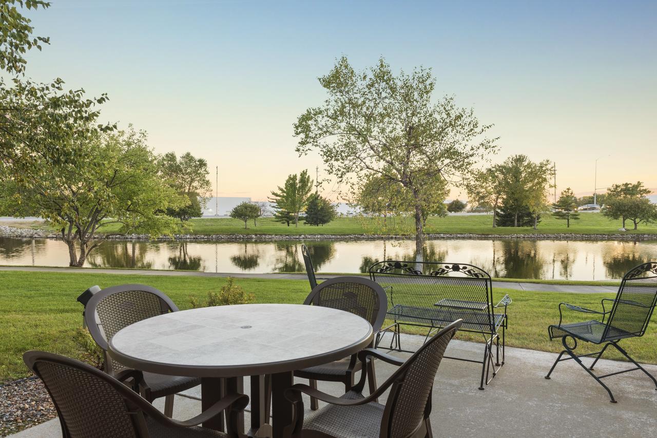 Country Inn & Suites By Radisson, Ankeny, IA - thumb 20