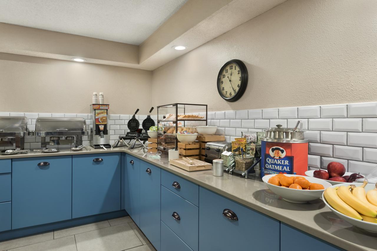 Country Inn & Suites By Radisson, Ankeny, IA - thumb 8