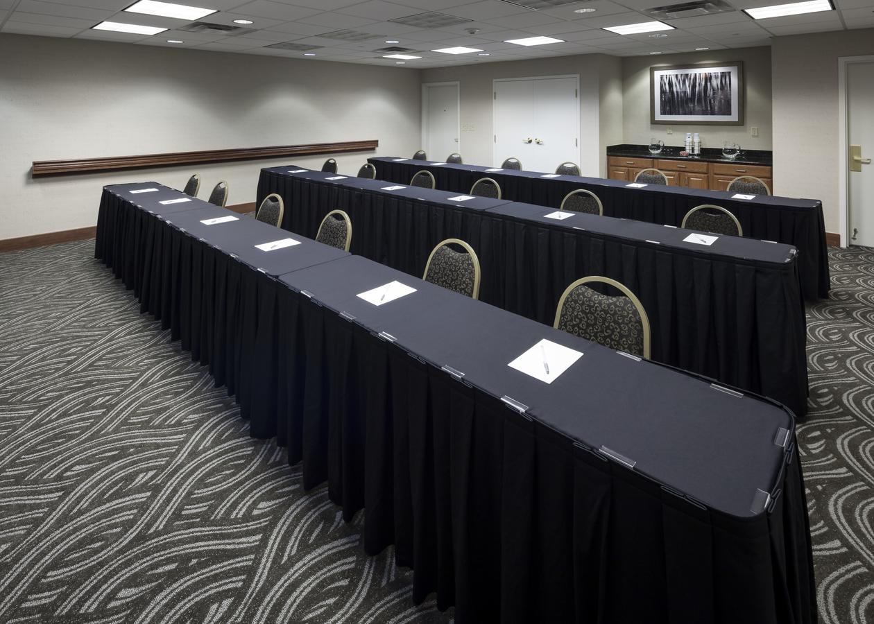 Hampton Inn & Suites Davenport - thumb 20