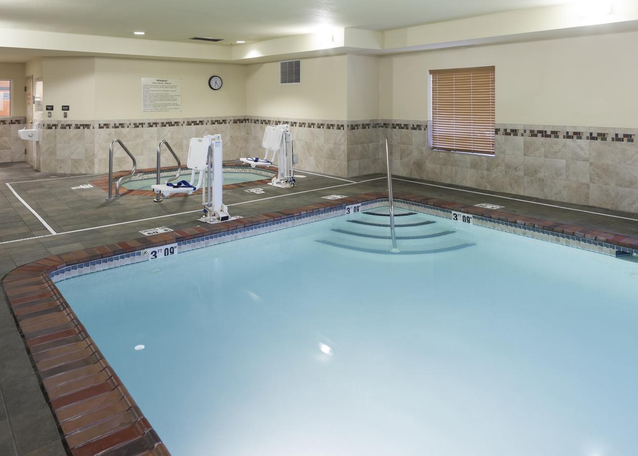 Hampton Inn & Suites Davenport - thumb 17