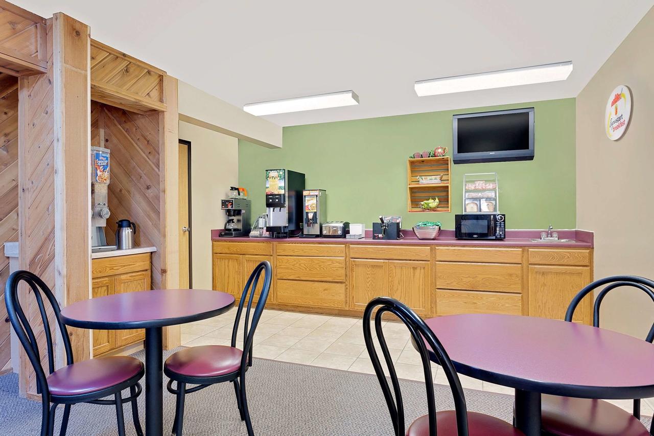Super 8 By Wyndham Dyersville - thumb 6
