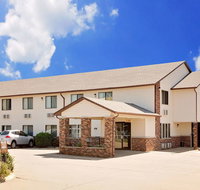 Super 8 by Wyndham Dyersville - Hotels Find