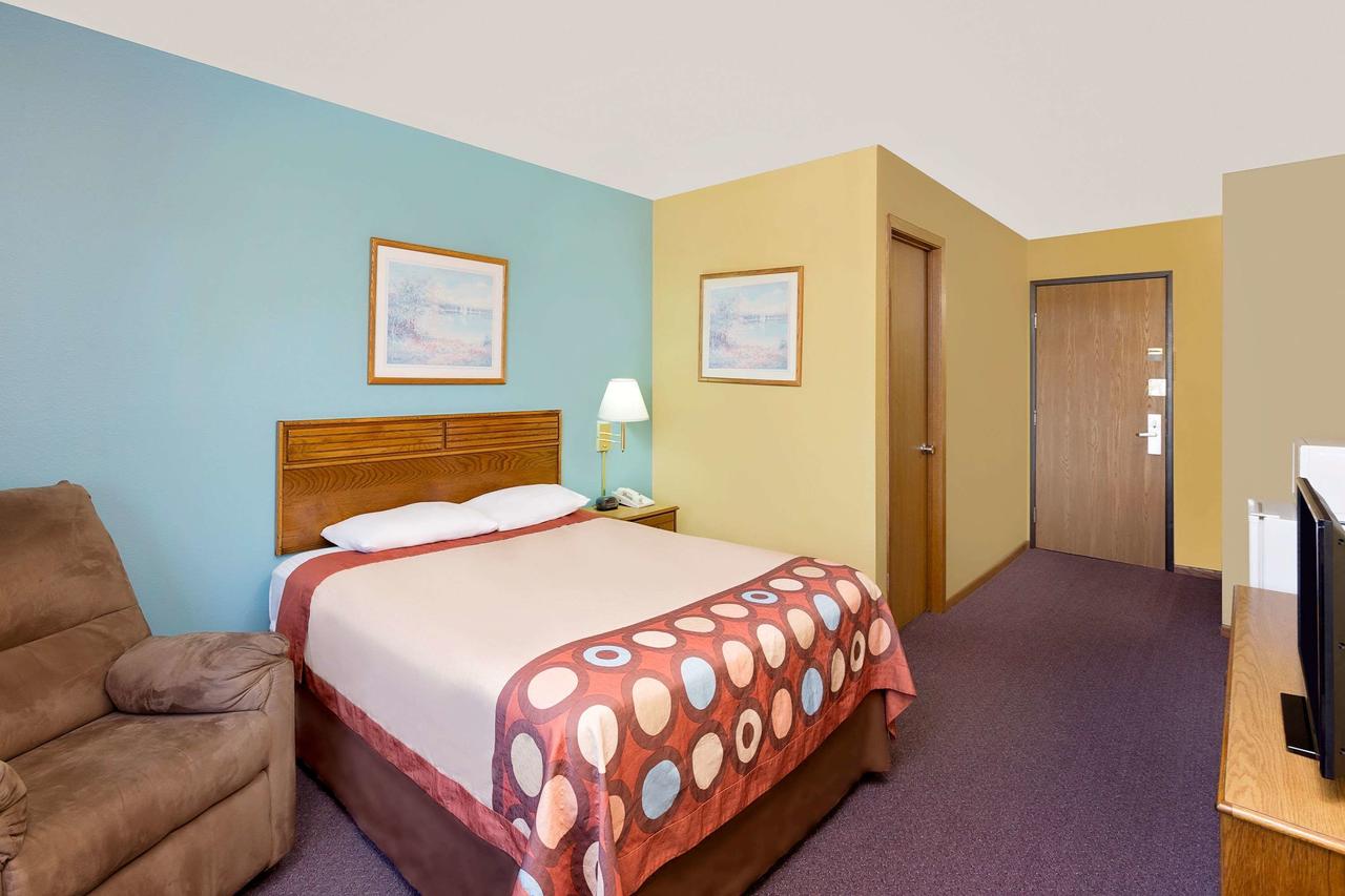 Super 8 By Wyndham Dyersville - thumb 10