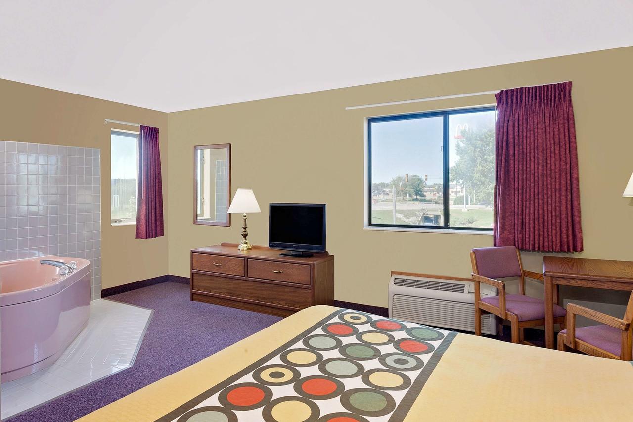 Super 8 By Wyndham Dyersville - thumb 3