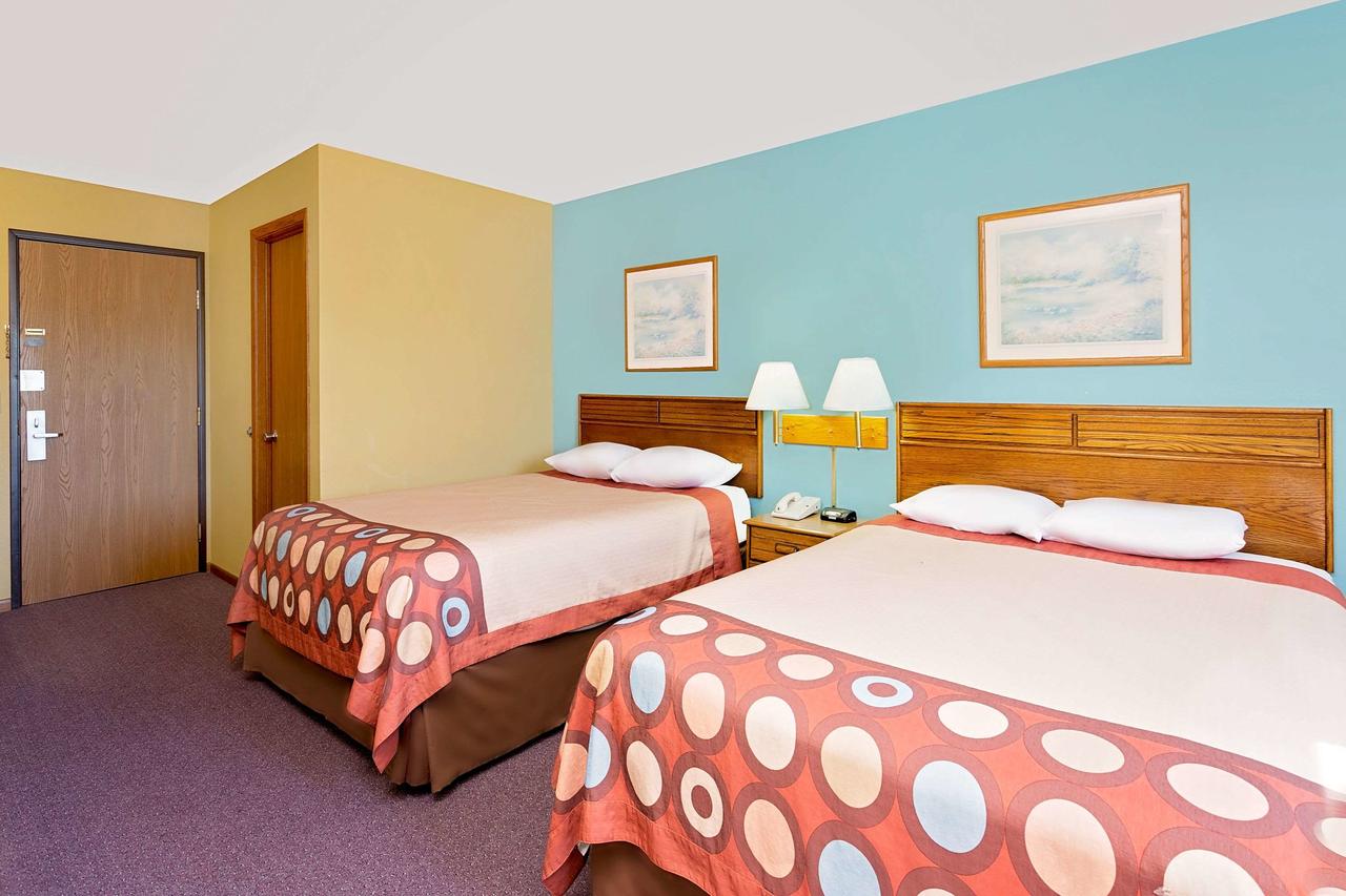 Super 8 By Wyndham Dyersville - thumb 1