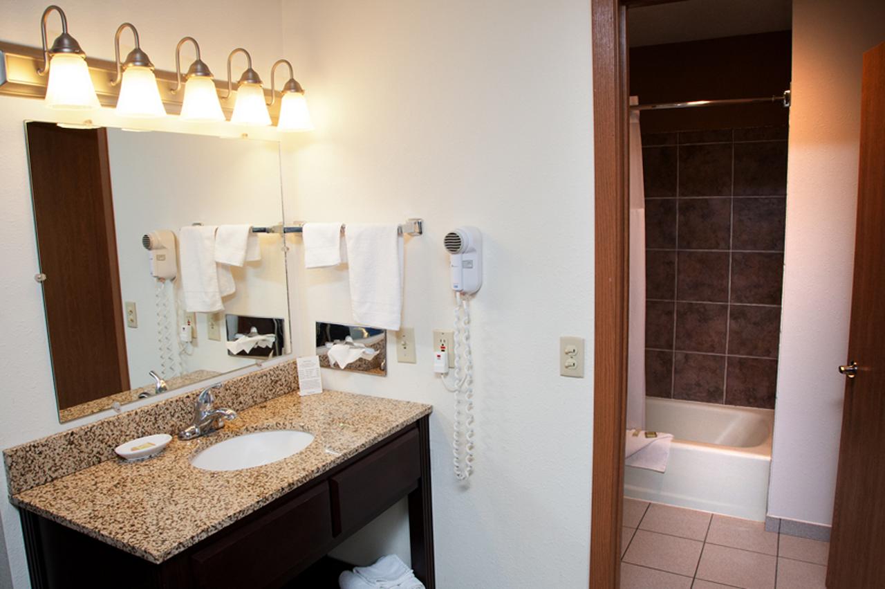 Americas Best Value Inn & Suites; Atlantic Inn & Suites - thumb 27