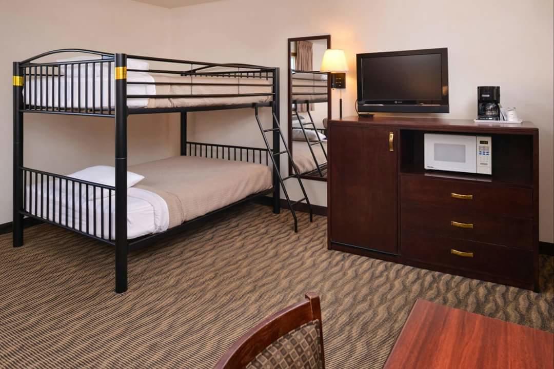 Americas Best Value Inn & Suites; Atlantic Inn & Suites - thumb 2