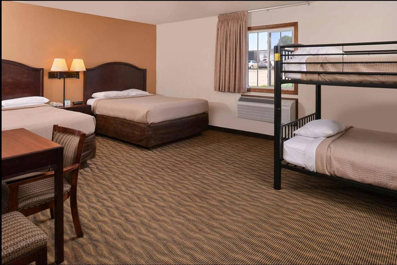 Americas Best Value Inn & Suites; Atlantic Inn & Suites - thumb 1