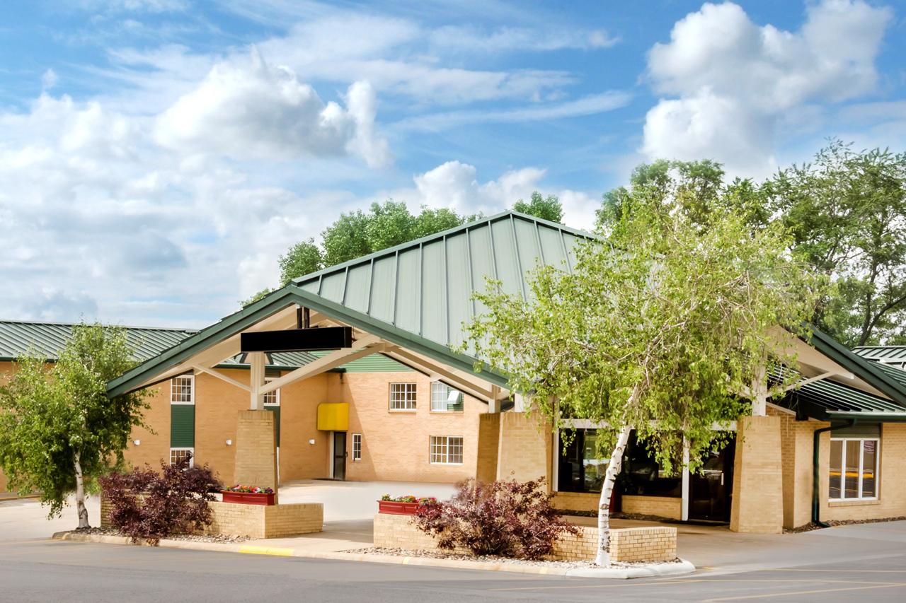 Americas Best Value Inn & Suites; Atlantic Inn & Suites - thumb 0
