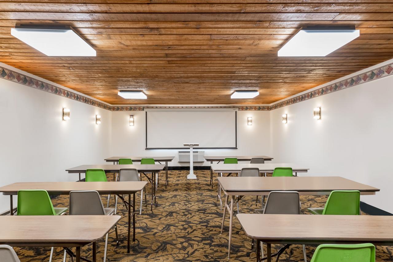 Americas Best Value Inn & Suites; Atlantic Inn & Suites - thumb 23