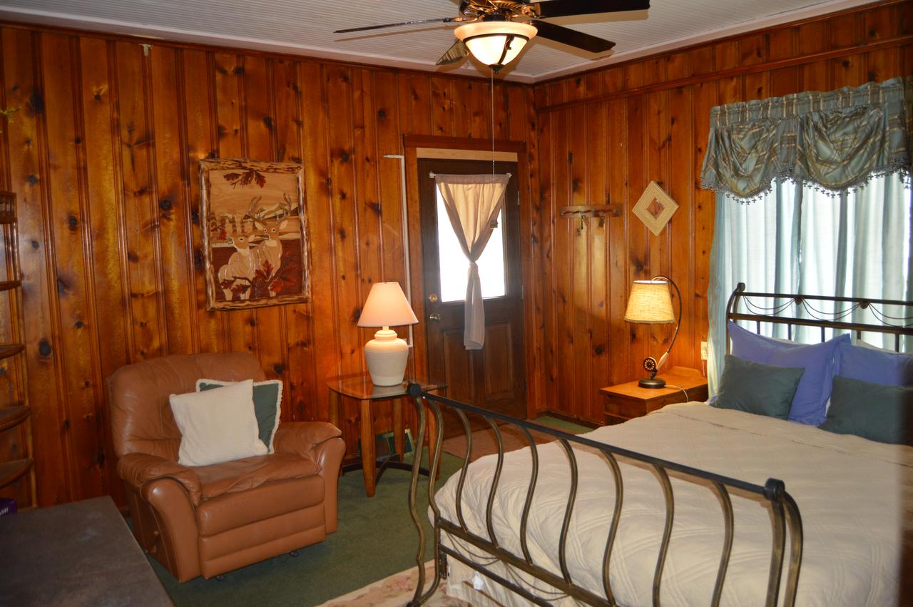 Moon River Cabins - thumb 0