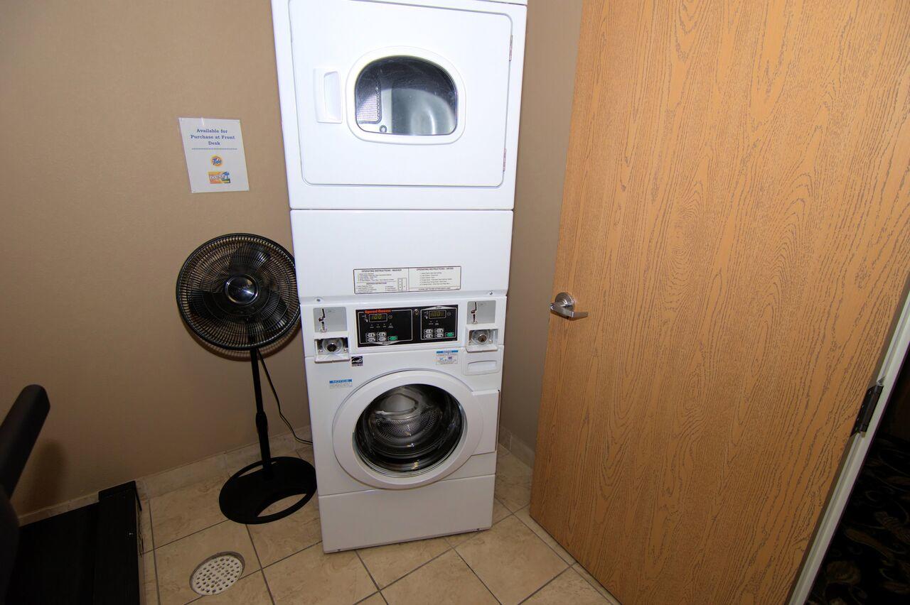 Rock Island Inn & Suites - thumb 28