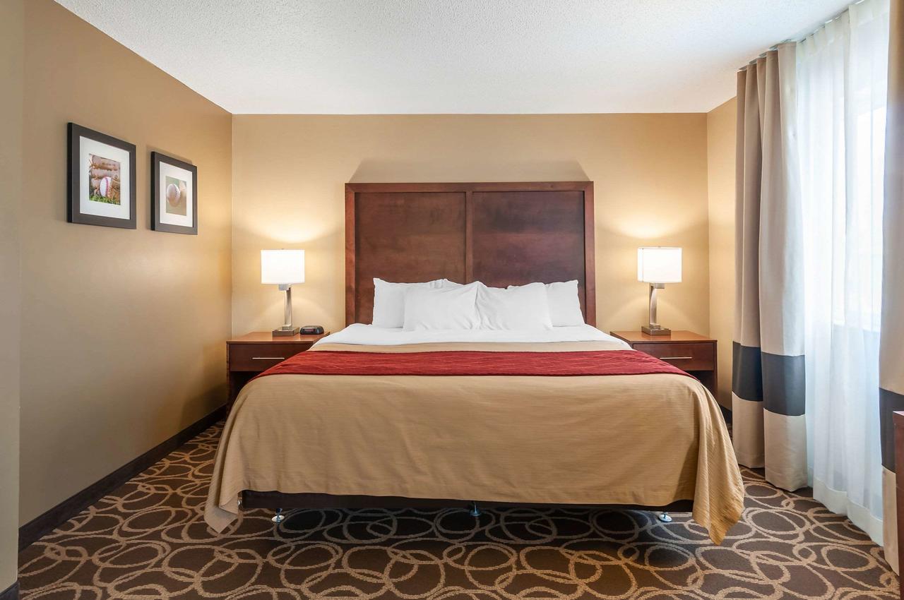 Comfort Inn Dyersville Near Field Of Dreams - thumb 33