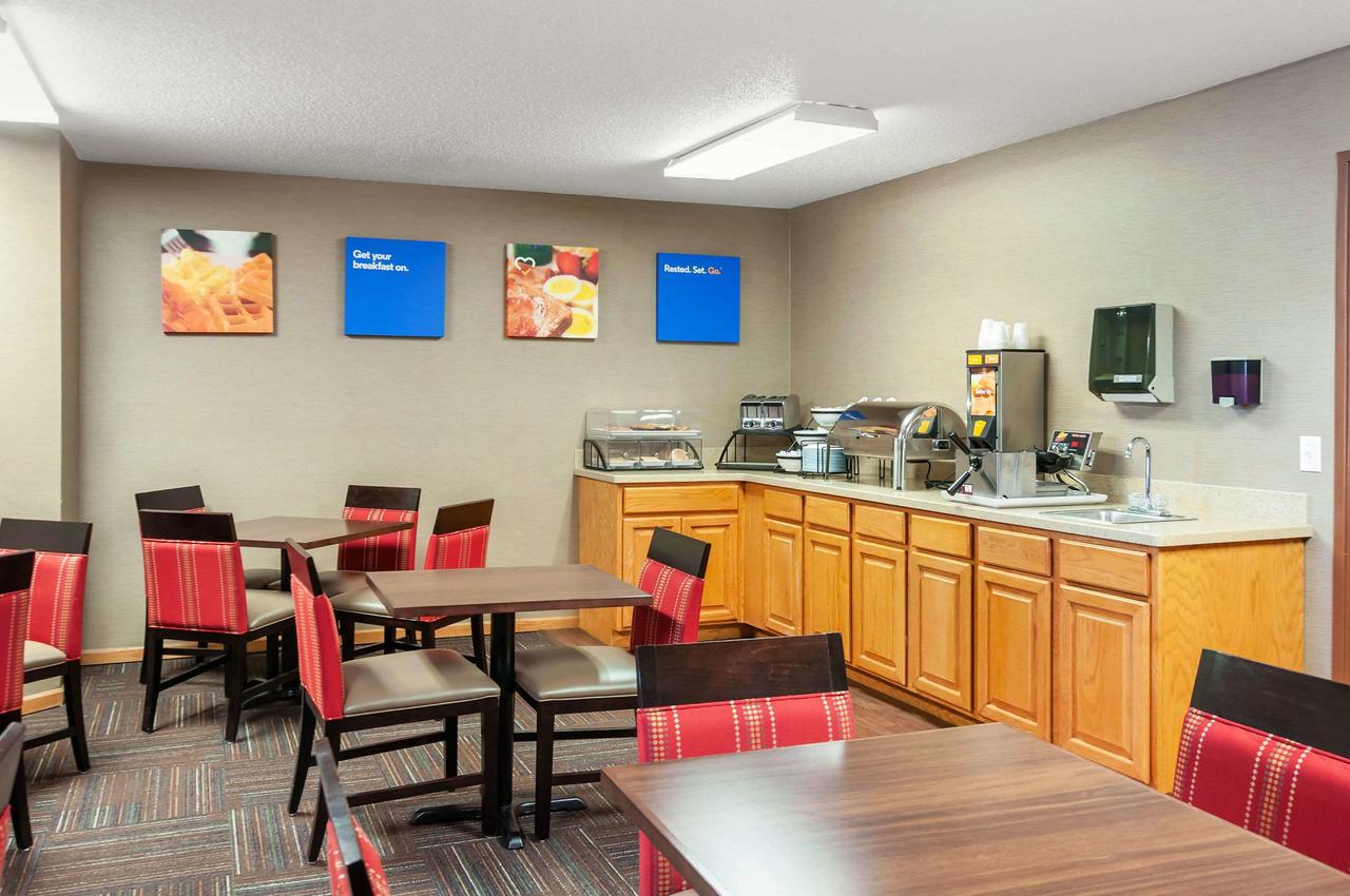 Comfort Inn Dyersville Near Field Of Dreams - thumb 11