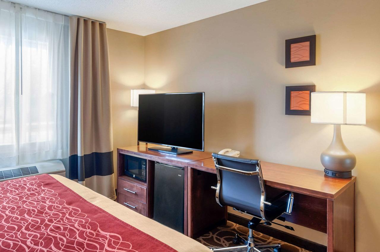Comfort Inn Dyersville Near Field Of Dreams - thumb 4
