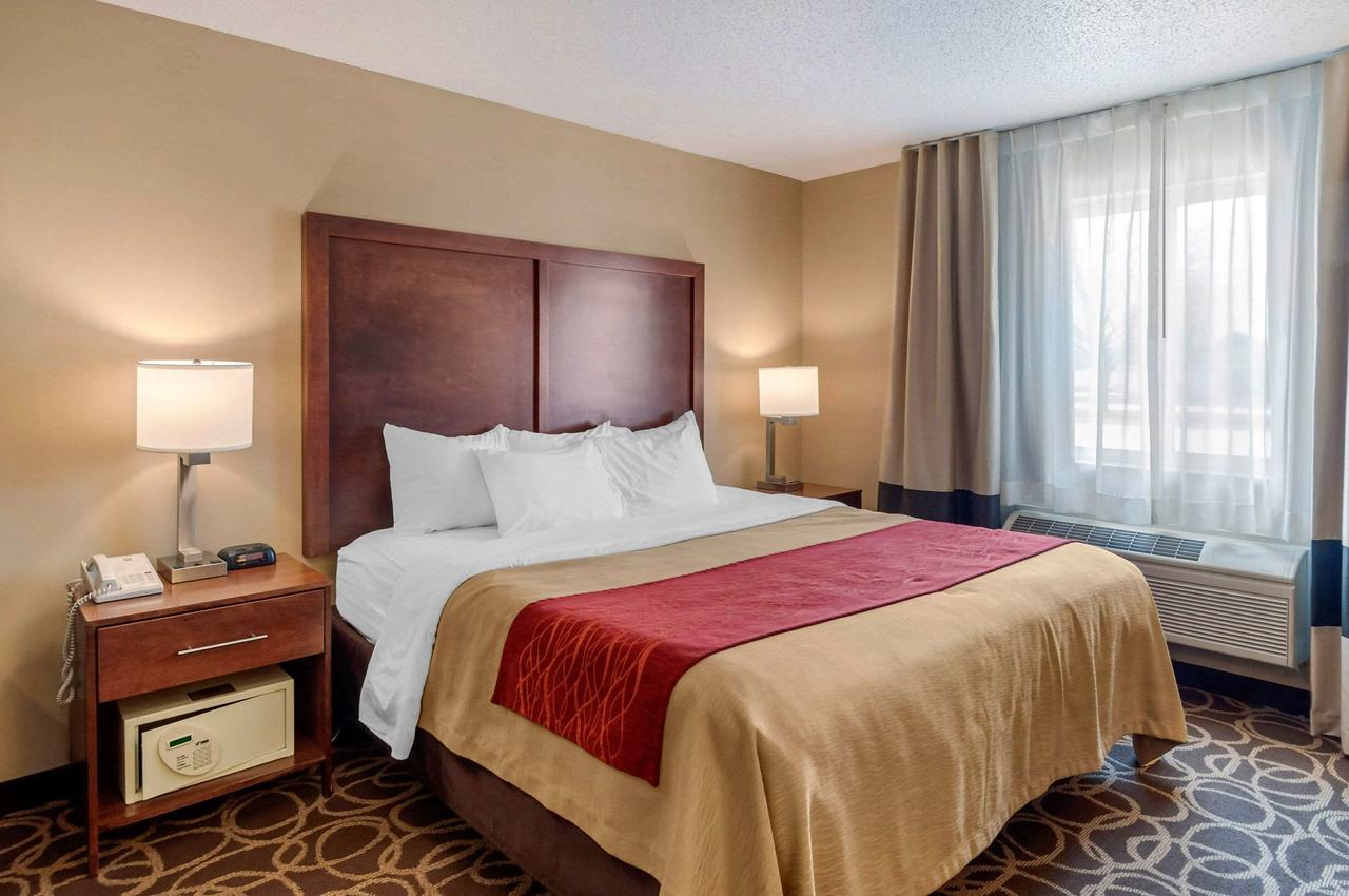 Comfort Inn Dyersville Near Field Of Dreams - thumb 34